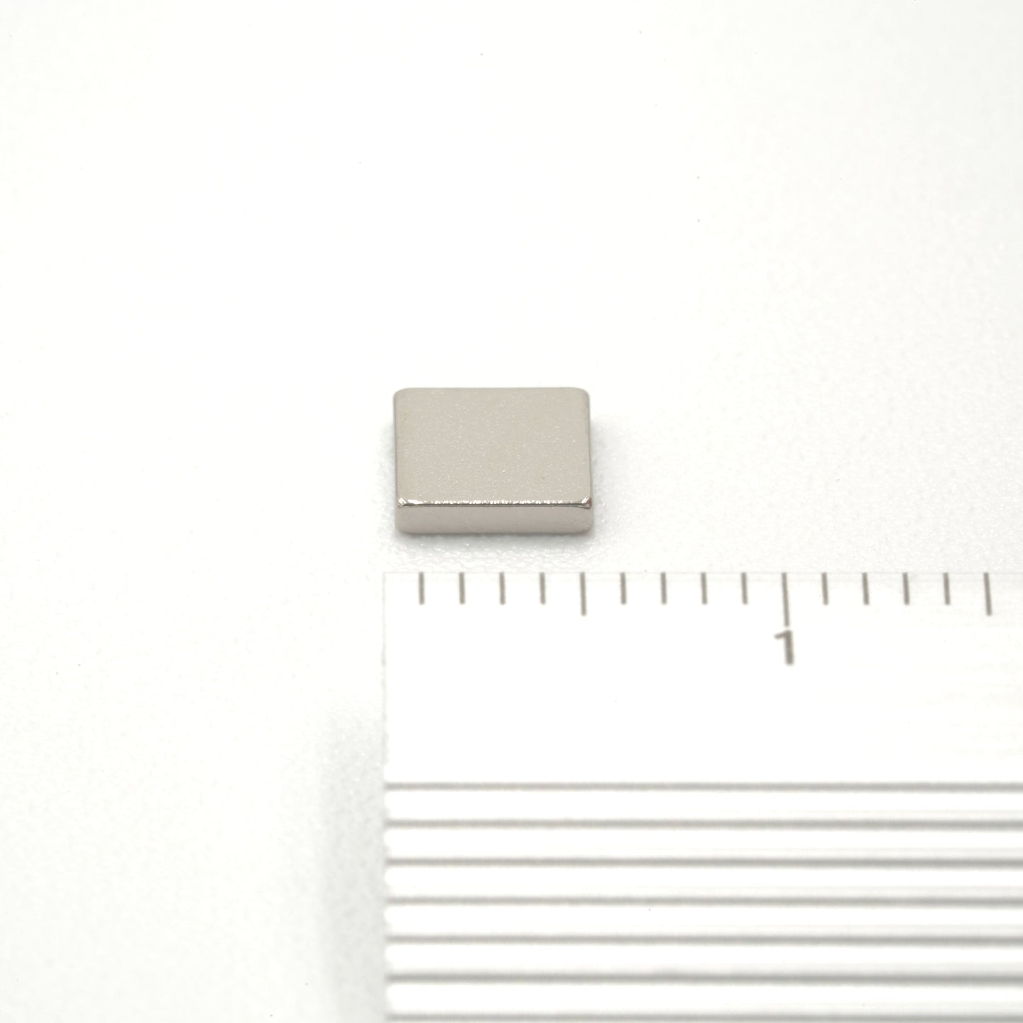 【N54】防錆ネオジム磁石(角型) Φ5×5×1 10個セット