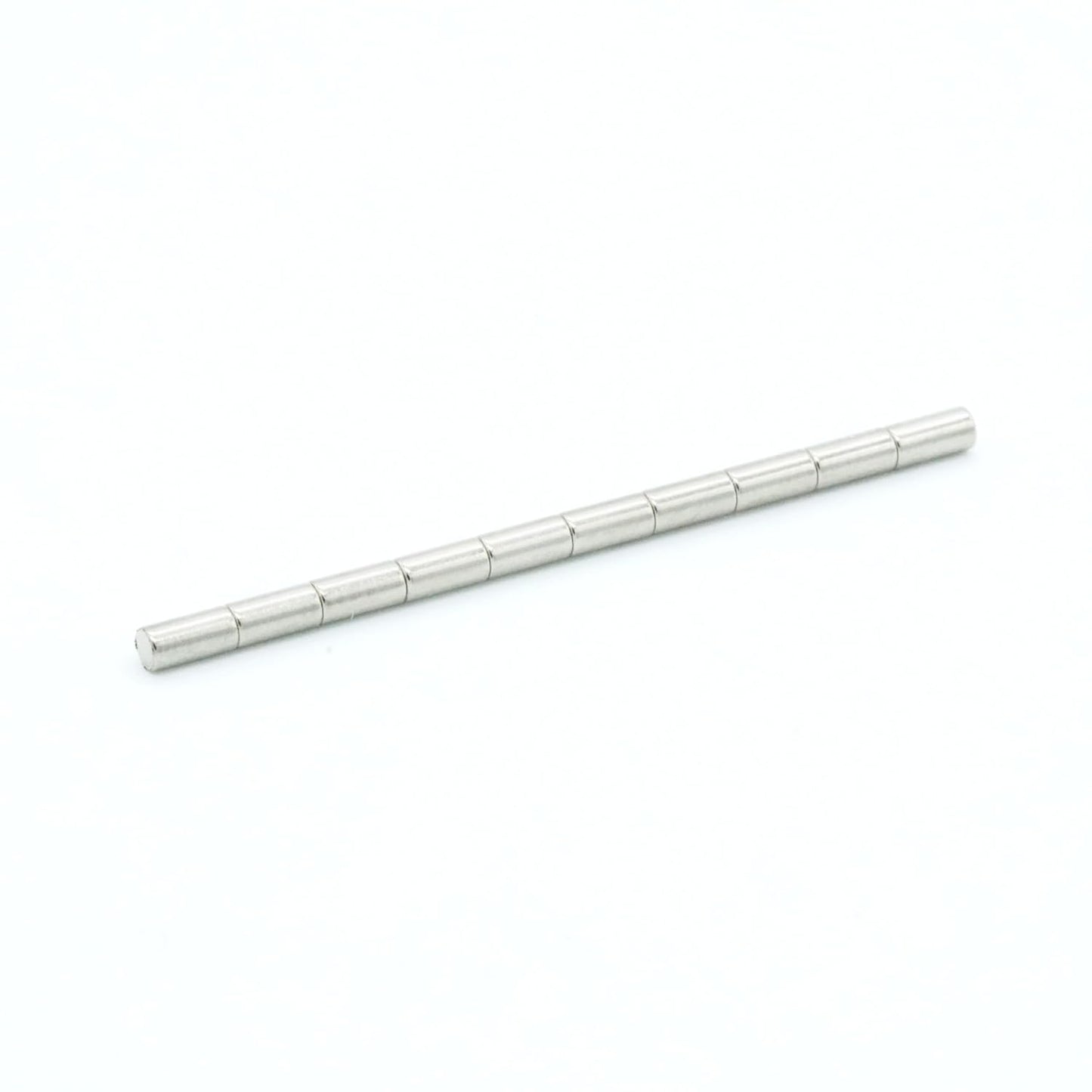 【市販最高グレード】【防錆】強力ネオジム磁石 2ｍｍ ×4mm 特殊4層メッキ N54 DIY 小型 丸型 工業用 キッチン 浴室 室外 事務所 多用途 KYOKEI (10)