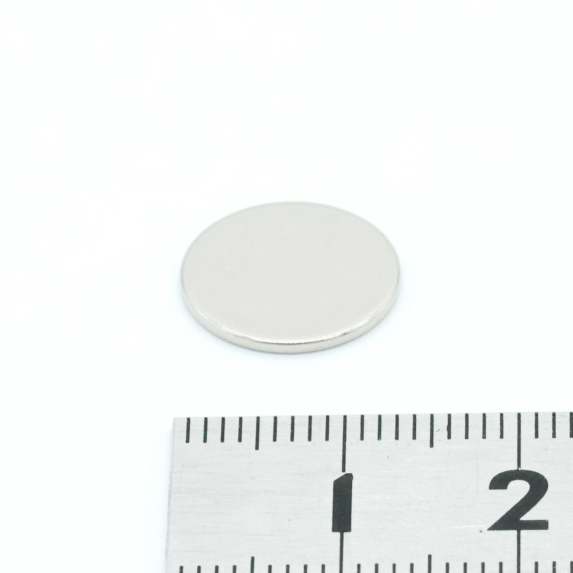 【防錆】強力ネオジム磁石 13mmｘ1mm 寸法公差±0.05mm 一般グレードN35 【防錆特殊4層メッキ】 外径13mm × 厚さ1mm DIY・工業用 KYOKEI (50)