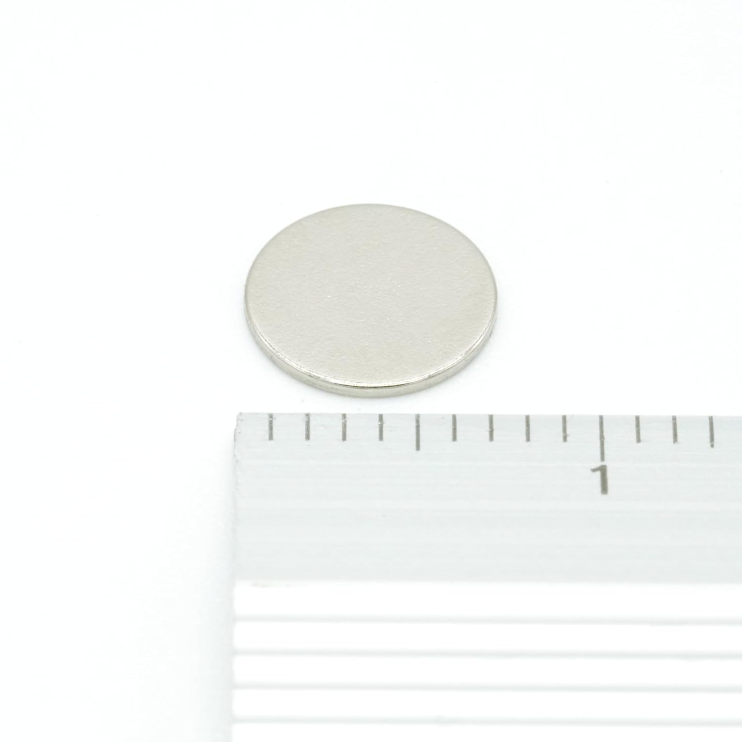 【市販最高グレード】【防錆】強力ネオジム磁石 7ｍｍ ×0.5mm (寸法公差±0.05) 50個 特殊4層メッキ N54 DIY 小型 丸型 工業用 キッチン 浴室 室外 事務所 多用途 KYOKEI