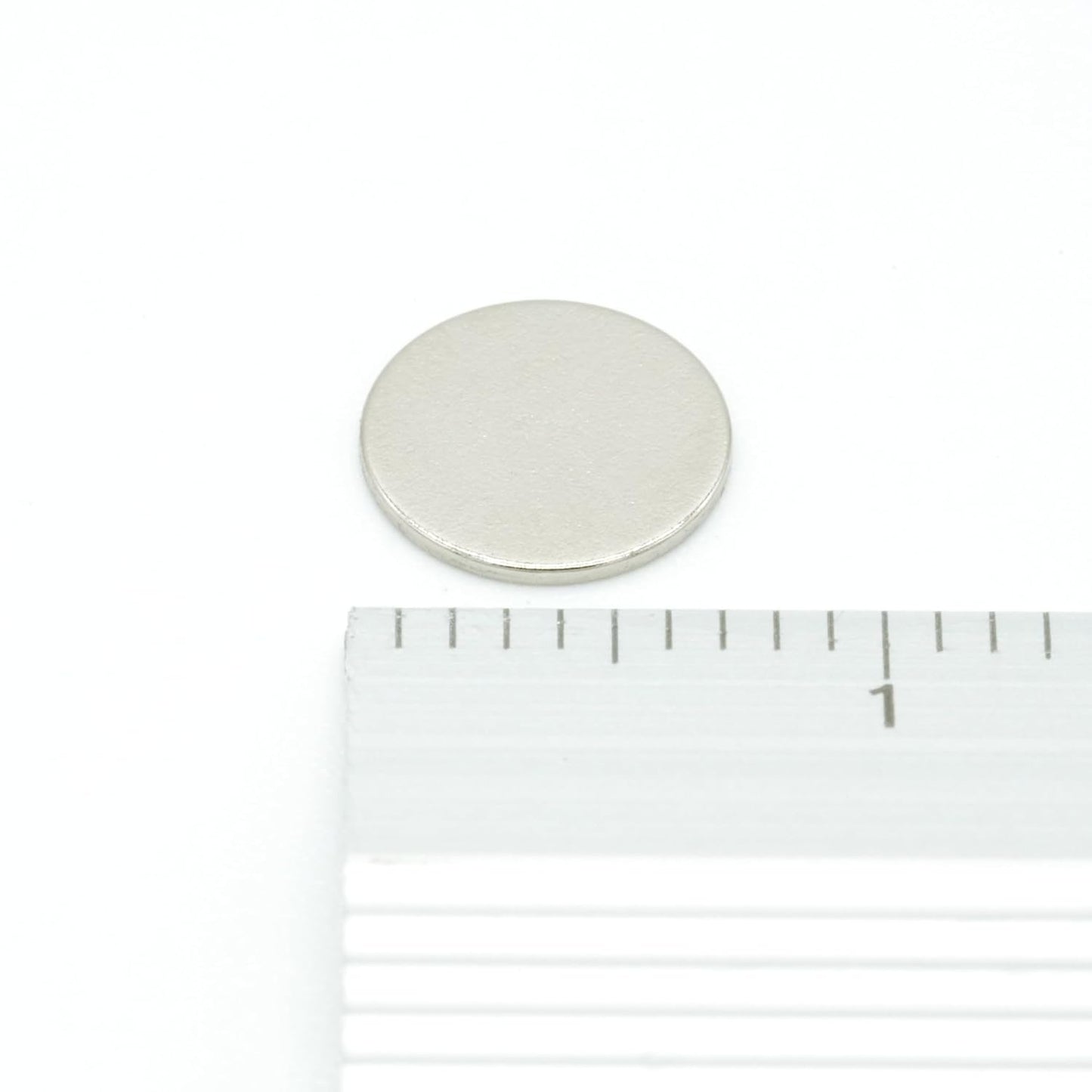 【市販最高グレード】【防錆】強力ネオジム磁石 7ｍｍ ×0.5mm (寸法公差±0.05) 100個 特殊4層メッキ N54 DIY 小型 丸型 工業用 キッチン 浴室 室外 事務所 多用途 KYOKEI