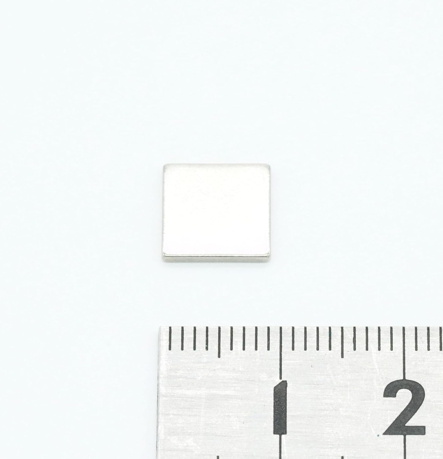 【市販最高グレード】N54 9x9x1（mm）強力ネオジム磁石 寸法公差±0.05 【防錆特殊4層メッキ】長さ9mm 幅9mm 厚さ1mm DIY 小型 角柱型 工業用 キッチン 浴室 室外 事務所 多用途 KYOKEI (10)