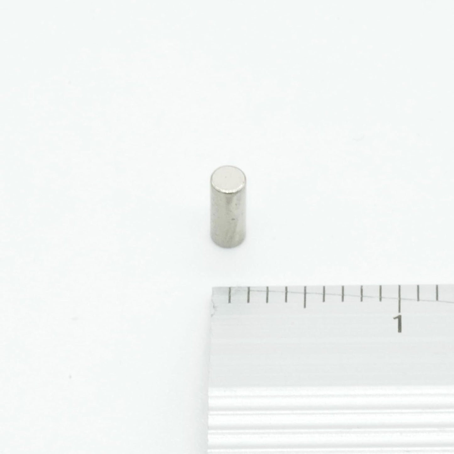 【市販最高グレード】N54 【防錆】強力ネオジム磁石 2ｍｍ ×5mm 10個セット 特殊4層メッキ DIY 小型 丸型 工業用 キッチン 浴室 室外 事務所 多用途 KYOKEI