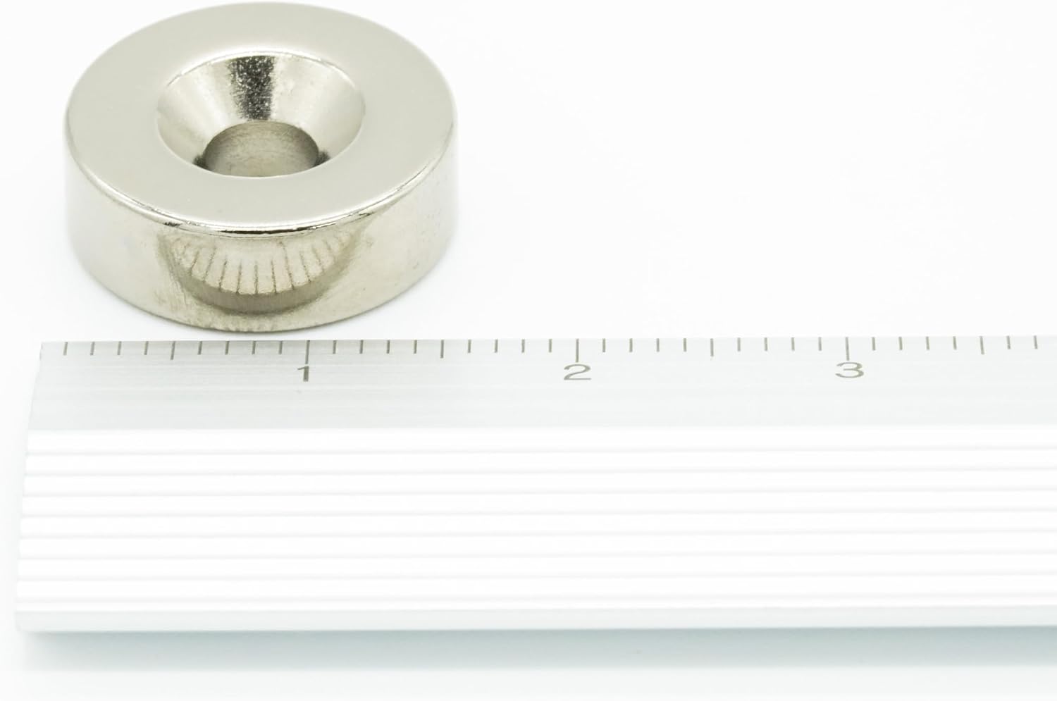 【防錆】強力ネオジム磁石 15ｍｍ ×5mm (M4皿ねじ穴) 丸型 N35 DIY 工業用 KYOKEI 100個