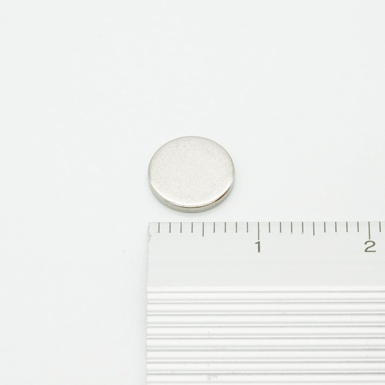 【市販最高グレード】【防錆】強力ネオジム磁石 8ｍｍ × 1mm (寸法公差±0.05) 30個 特殊4層メッキ N54 DIY 小型 丸型 工業用 キッチン 浴室 室外 事務所 多用途 KYOKEI