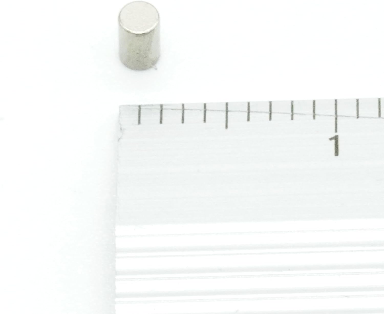 【市販最高グレード】N54 【防錆】強力ネオジム磁石 2ｍｍ ×3mm （寸法公差±0.05mm）【100個セット】特殊4層メッキ DIY 小型 丸型 工業用 キッチン 浴室 室外 事務所 多用途 KYOKEI