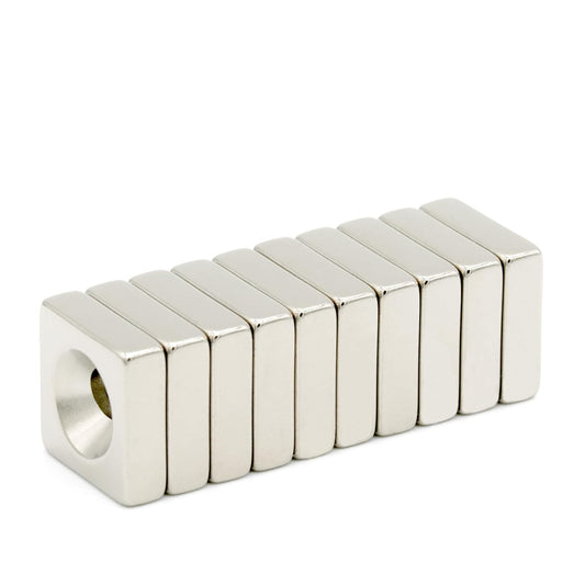 【防錆】強力ネオジム磁石 10ｍｍ × 10ｍｍ × 3mm（M3皿ねじ穴） 10個セット 特殊4層メッキ N35 DIY 小型 角型 工業用 キッチン 浴室 室外 事務所 多用途 KYOKEI