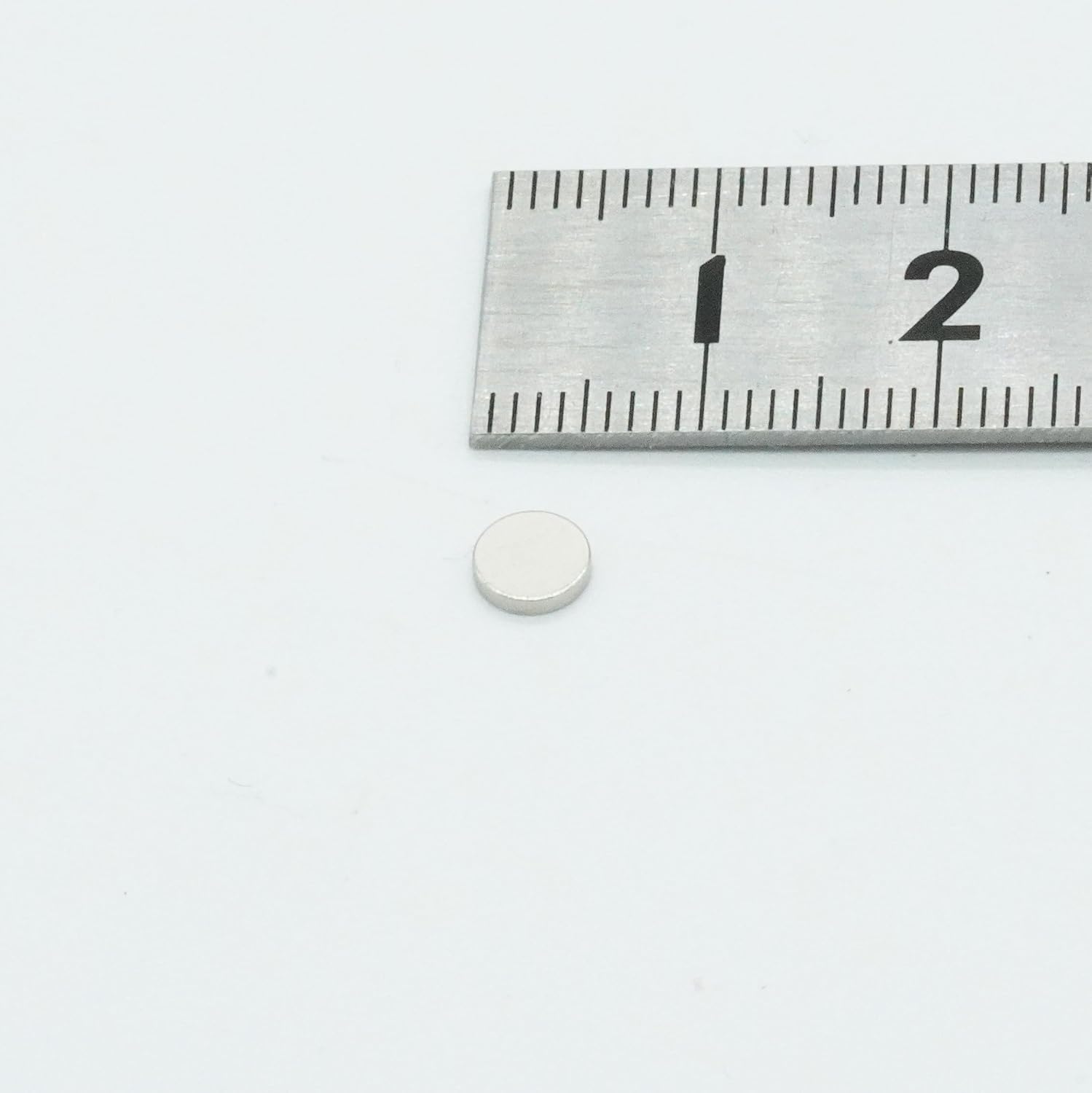 N35 ネオジム磁石 Φ５ｘ１（ｍｍ）400個及び1000個セット ニッケル-銅‐ニッケルの3層メッキ 寸法精度±0.05 (400)