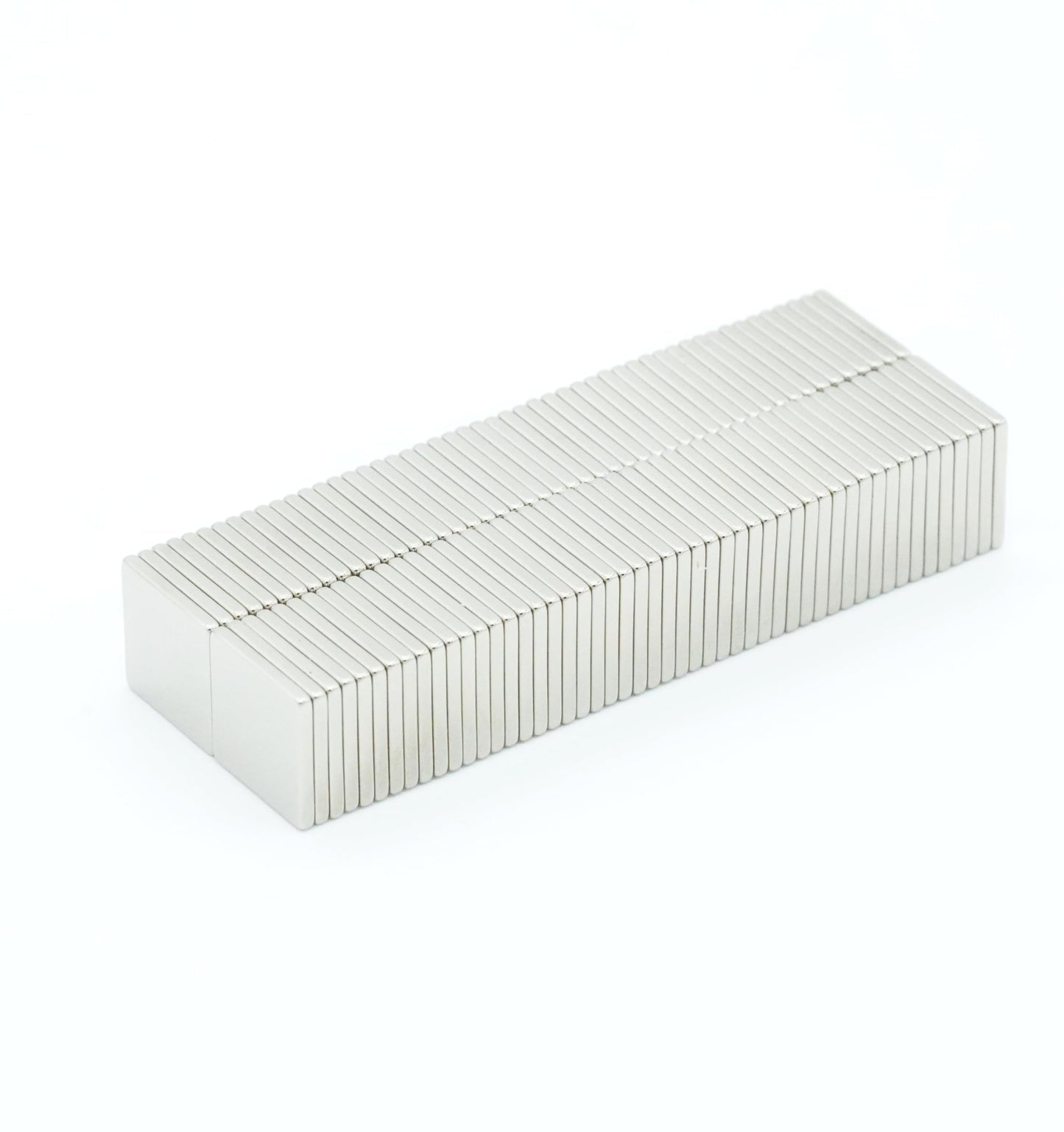 【市販最高グレード】N54 9x9x1（mm）強力ネオジム磁石 寸法公差±0.05 【防錆特殊4層メッキ】長さ9mm 幅9mm 厚さ1mm DIY 小型 角柱型 工業用 キッチン 浴室 室外 事務所 多用途 KYOKEI (100)