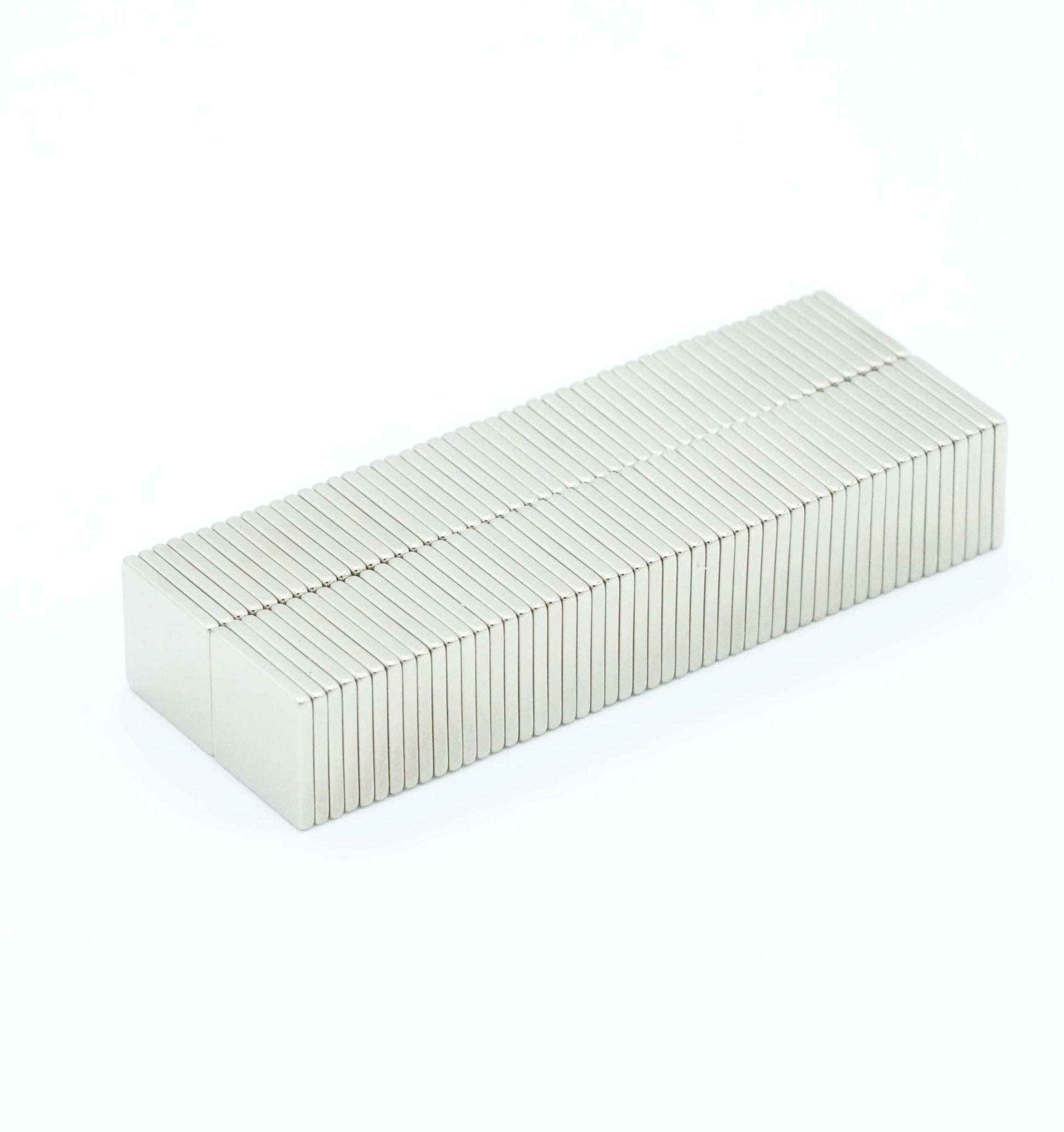 【市販最高グレード】N54 9x9x1（mm）強力ネオジム磁石 寸法公差±0.05 【防錆特殊4層メッキ】長さ9mm 幅9mm 厚さ1mm DIY 小型 角柱型 工業用 キッチン 浴室 室外 事務所 多用途 KYOKEI (100)