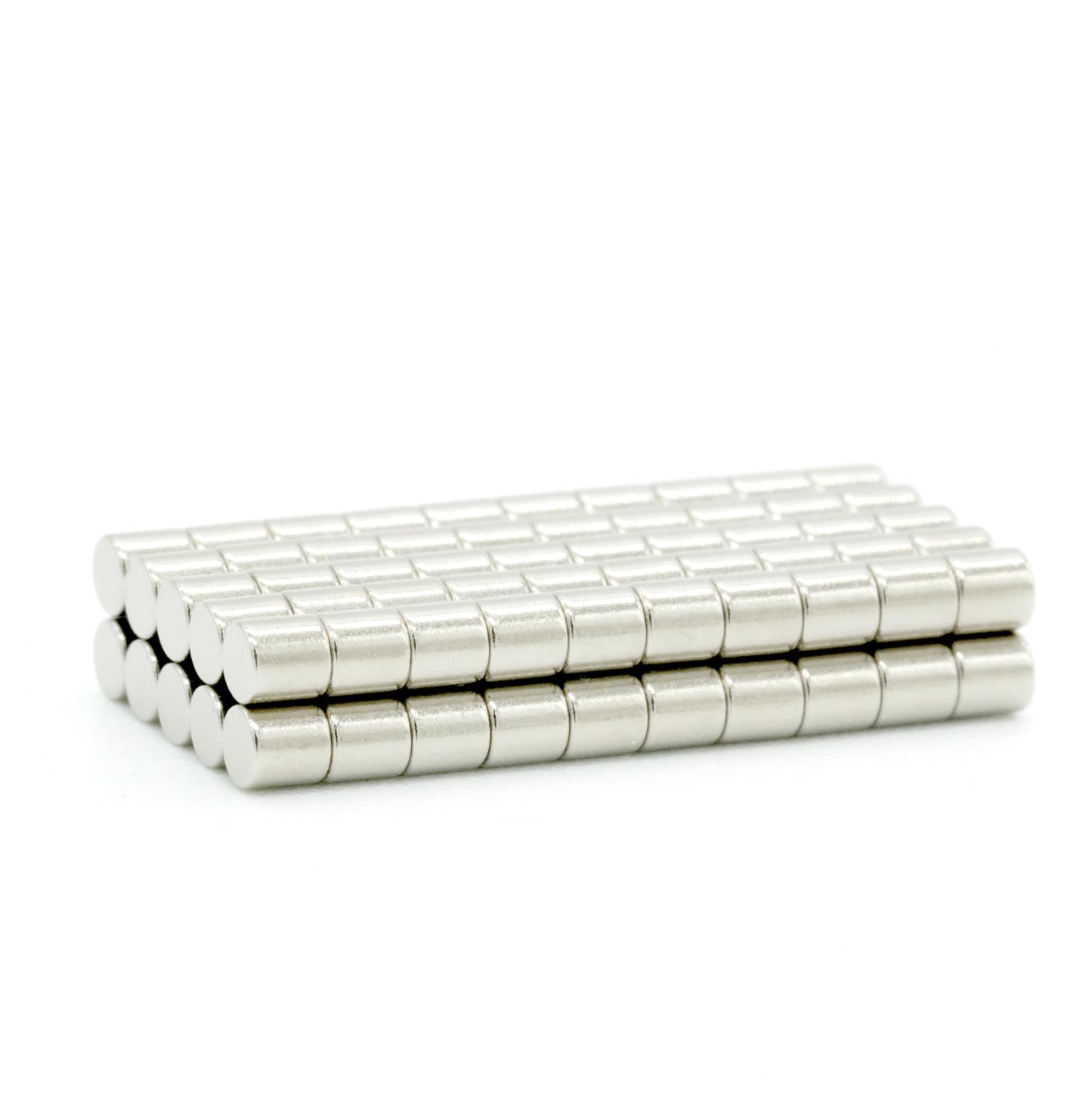 【市販最高グレード】【防錆】強力ネオジム磁石 2ｍｍ ×2mm 100個セット 特殊4層メッキ N54 DIY 小型 丸型 工業用 キッチン 浴室 室外 事務所 多用途 KYOKEI