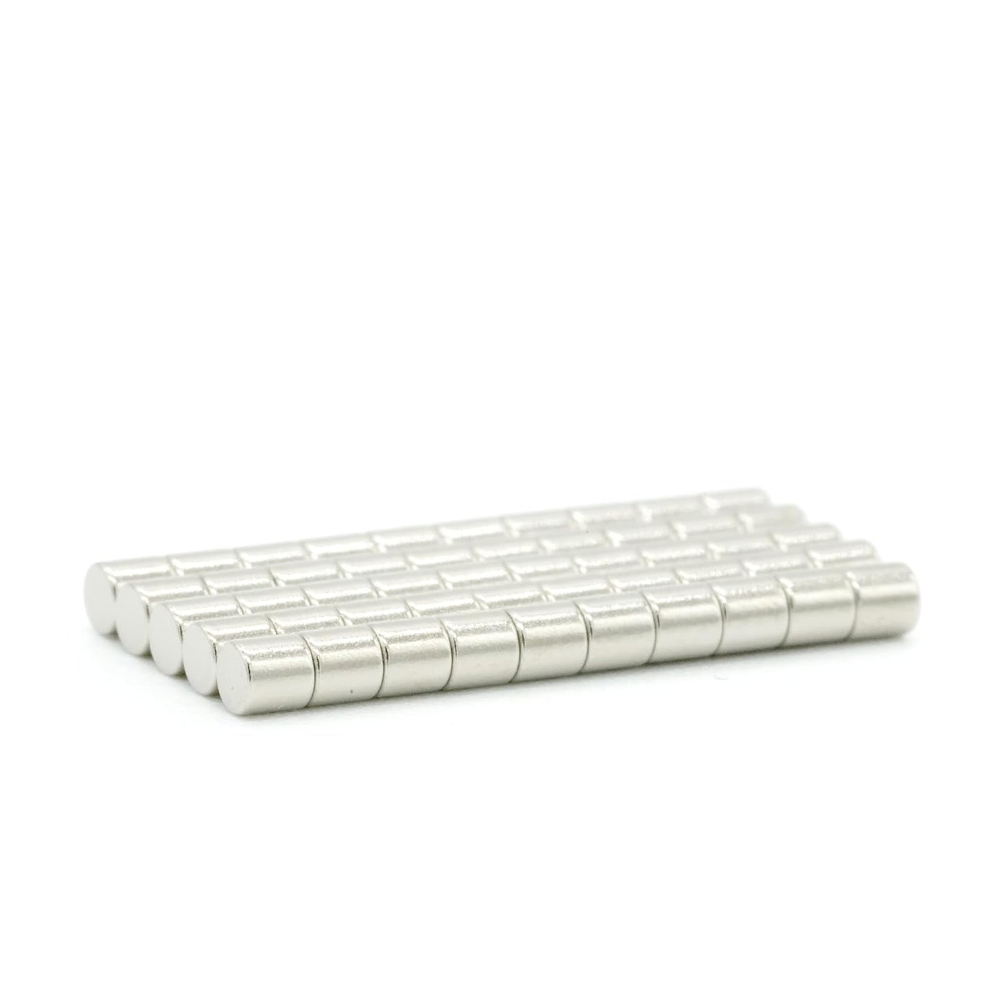 【市販最高グレード】【防錆】強力ネオジム磁石 2ｍｍ ×2mm 50個セット 特殊4層メッキ N54 DIY 小型 丸型 工業用 キッチン 浴室 室外 事務所 多用途 KYOKEI