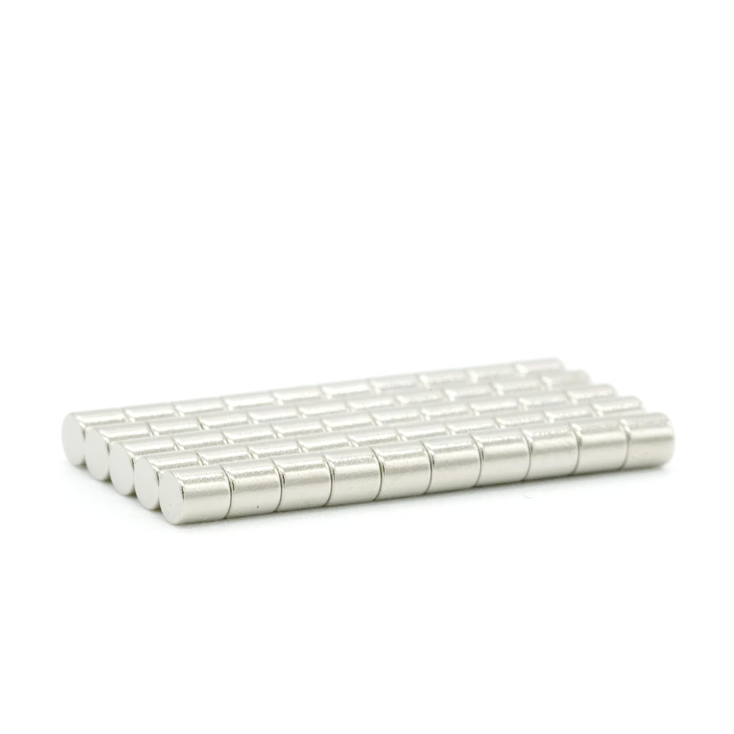 【市販最高グレード】【防錆】強力ネオジム磁石 2ｍｍ ×2mm 50個セット 特殊4層メッキ N54 DIY 小型 丸型 工業用 キッチン 浴室 室外 事務所 多用途 KYOKEI