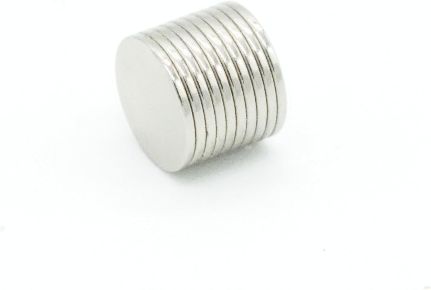 【市販最高グレード】【防錆】強力ネオジム磁石 6ｍｍ ×0.5mm 特殊4層メッキ N54 10個セット DIY 小型 丸型 工業用 キッチン 浴室 室外 事務所 多用途 KYOKEI