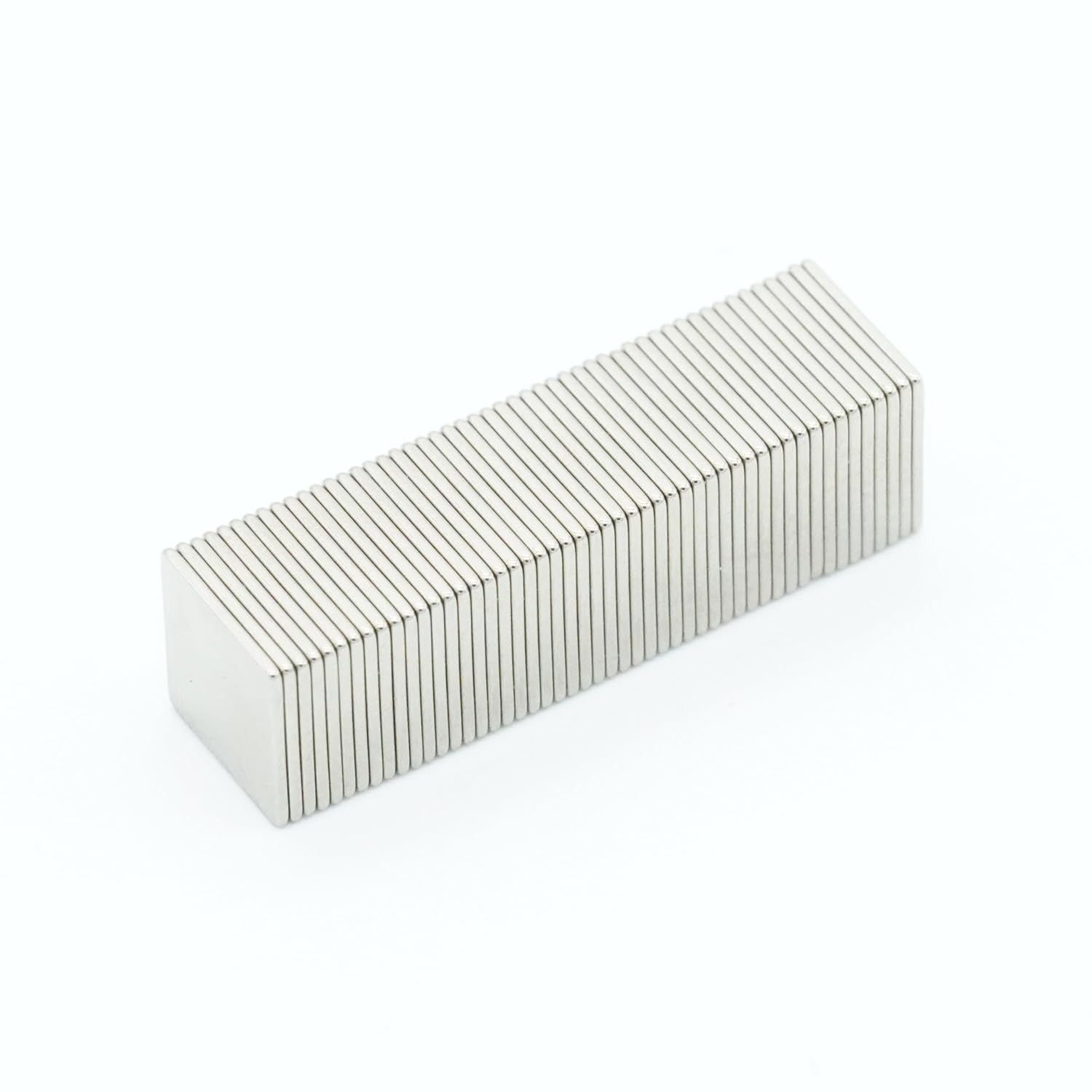 【市販最強ネオジム磁石 N54】7 x 7 x 0.5（mm）寸法公差±0.05 【防錆特殊4層メッキ】DIY 小型 丸型 工業用 キッチン 浴室 室外 事務所 多用途 KYOKEI (50)