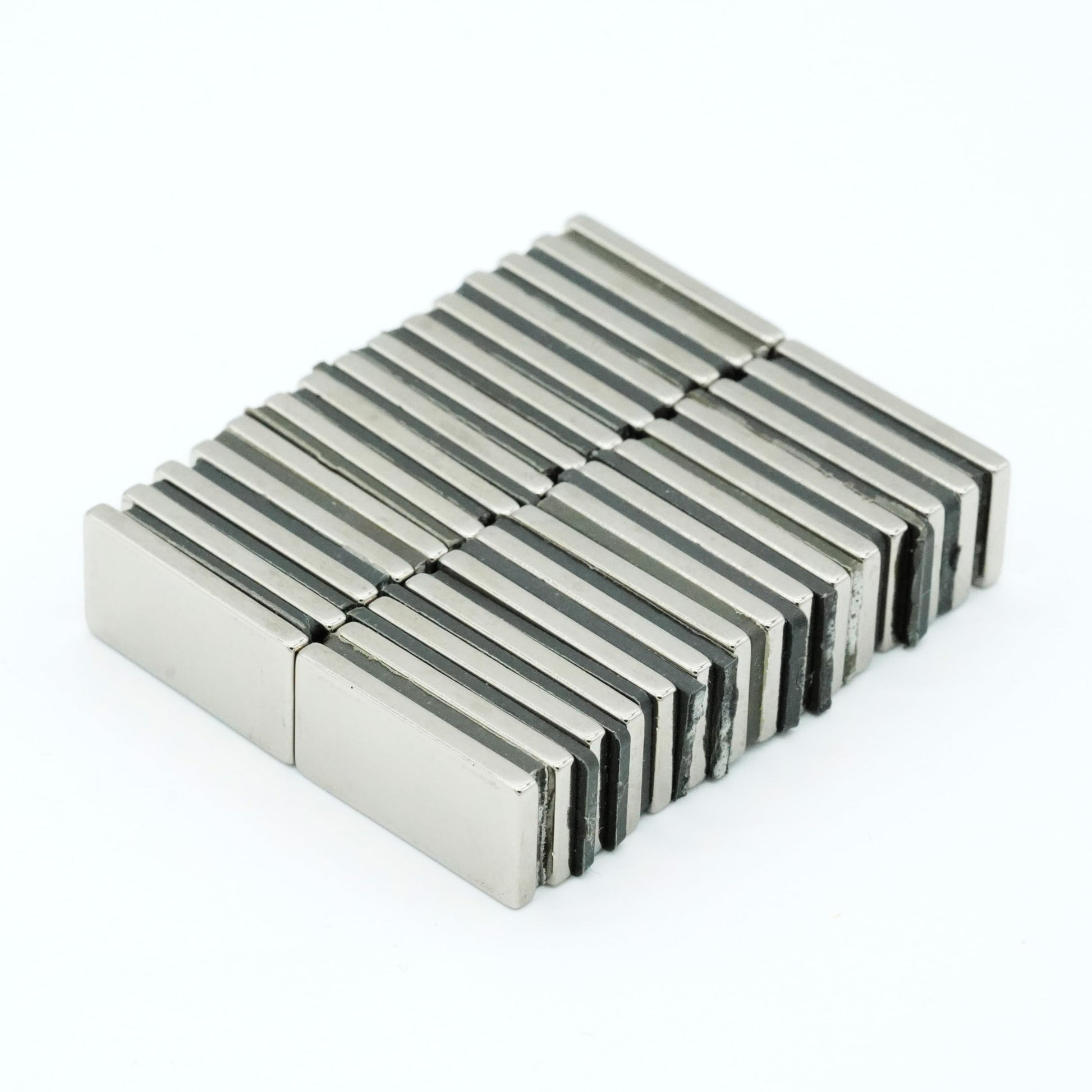 【防錆】強力ネオジム磁石 20ｍｍ × 10mm × 2mm 角型 寸法公差±0.05mm 一般グレードN35 【防錆特殊4層メッキ】 長さ 20mm × 幅 10mm × 高さ 5mm DIY・工業用 KYOKEI (30)