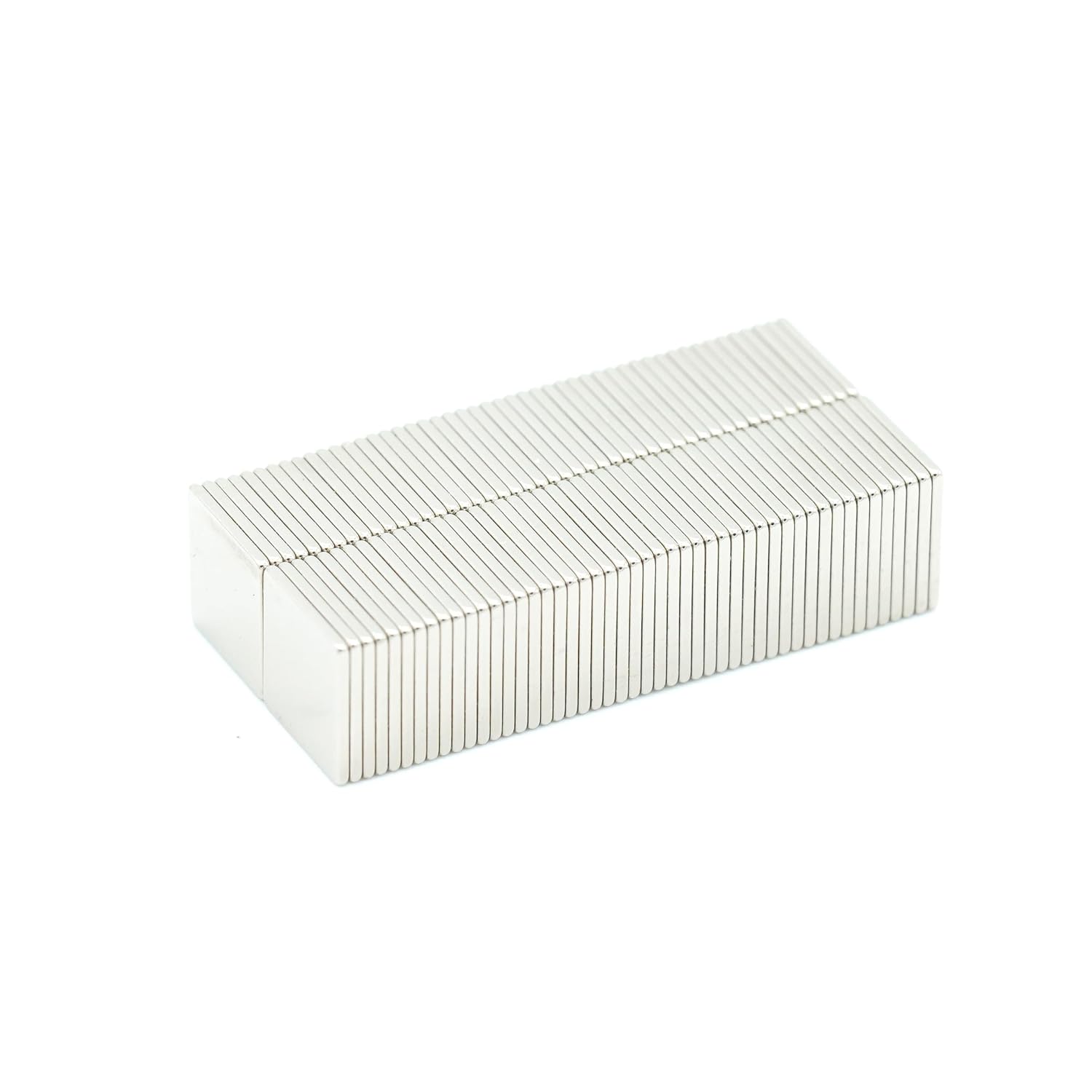 【市販最高グレード】N54 【防錆】強力ネオジム磁石 6mm×6mm×0.5mm, (寸法公差±0.05) 特殊4層メッキ DIY 小型 丸型 工業用 キッチン 浴室 室外 事務所 多用途 KYOKEI (100)
