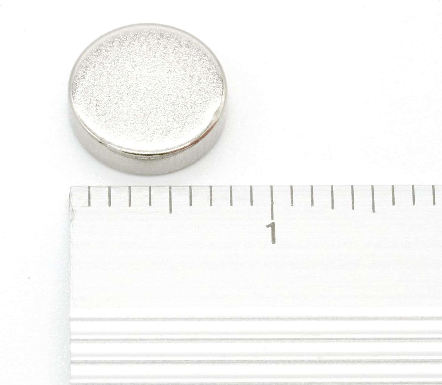 【市販最高グレード】N54 強力ネオジム磁石, Φ 8×2（mm）, (寸法公差±0.05) 【 特殊防錆4層メッキ】外径 8mm x 厚さ 2mm, DIY 小型 丸型 工業用 キッチン 浴室 室外 事務所 多用途, KYOKEI (50)
