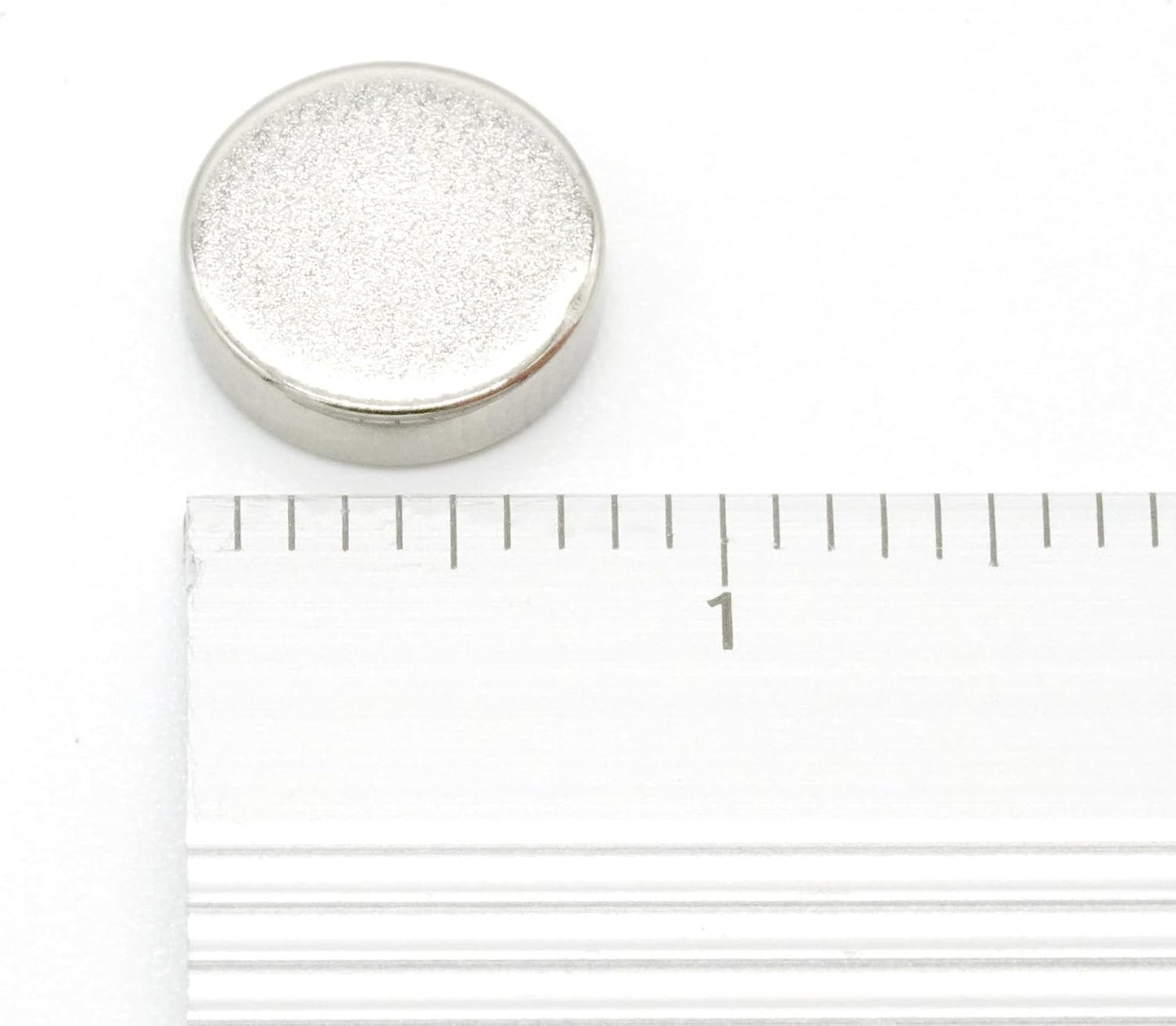 【市販最高グレード】N54 強力ネオジム磁石, Φ 8×2（mm）, (寸法公差±0.05) 【 特殊防錆4層メッキ】外径 8mm x 厚さ 2mm, DIY 小型 丸型 工業用 キッチン 浴室 室外 事務所 多用途, KYOKEI (100)