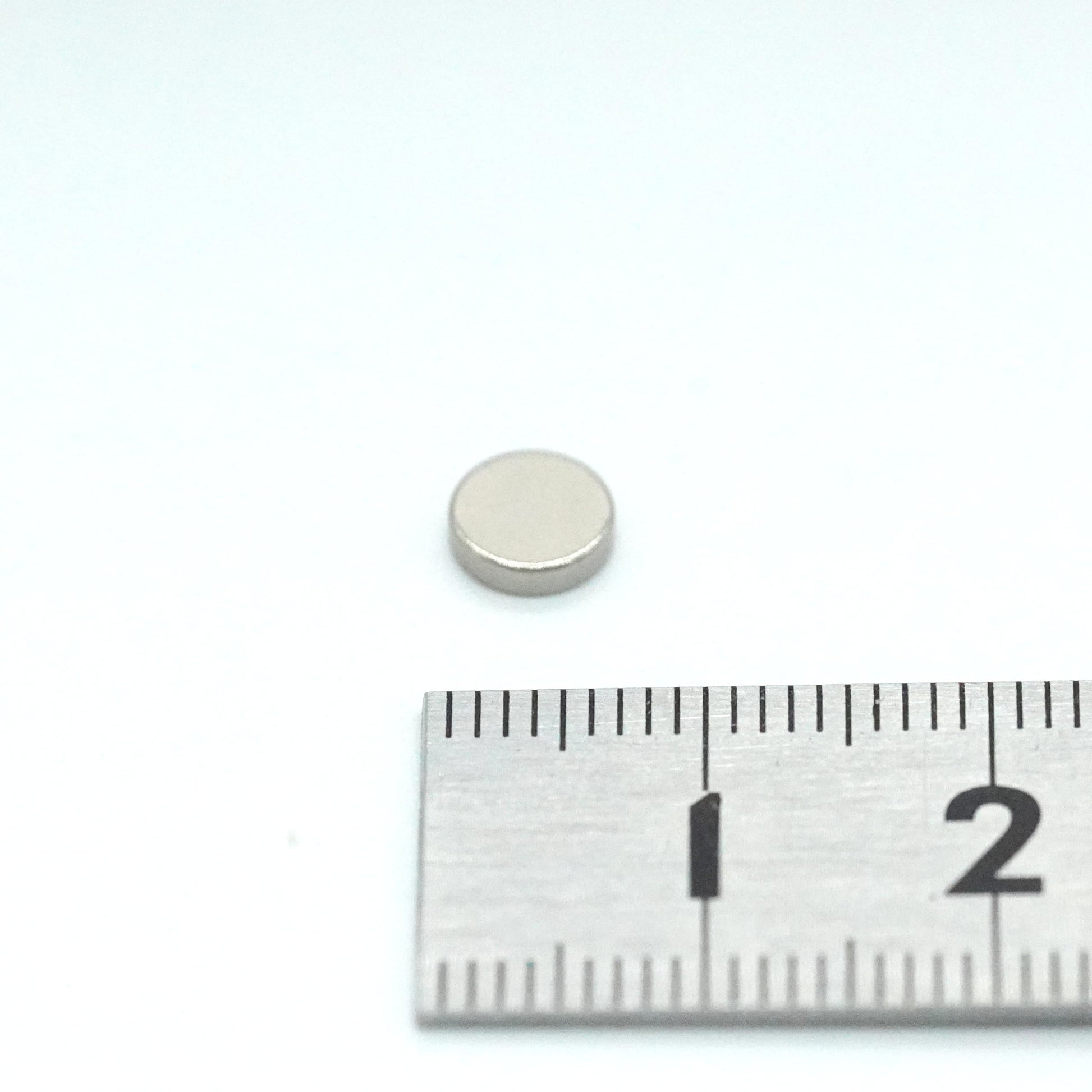 50個入り【市販最強グレード】N54 ネオジム磁石, Φ6×1.5 (mm) 寸法公差±0.05mm 特殊4層防錆メッキ, 丸型, DIY・工業用・キッチン・浴室・室外・事務所 多用途 KYOKEI (50)