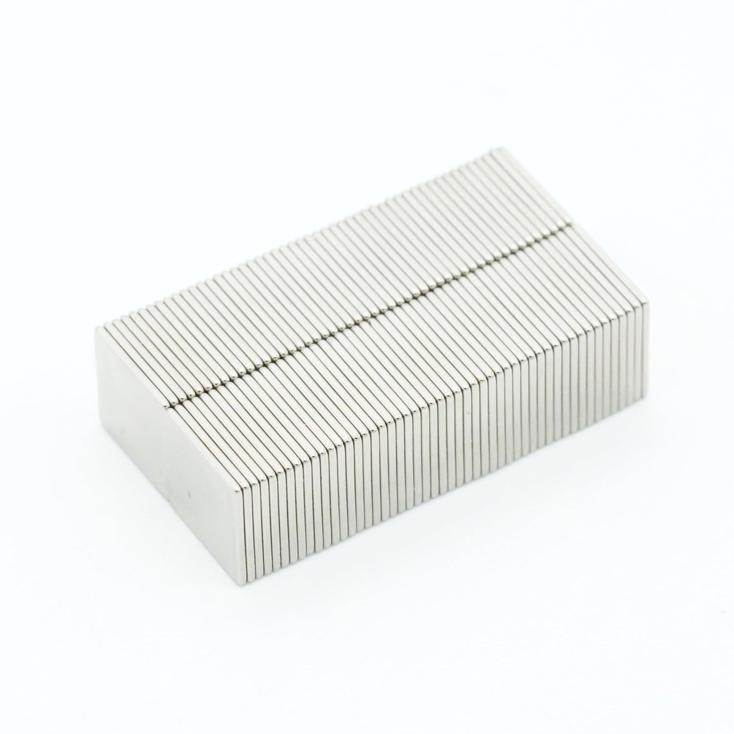 【市販最強ネオジム磁石 N54】7 x 7 x 0.5（mm）寸法公差±0.05 【防錆特殊4層メッキ】DIY 小型 丸型 工業用 キッチン 浴室 室外 事務所 多用途 KYOKEI (100)