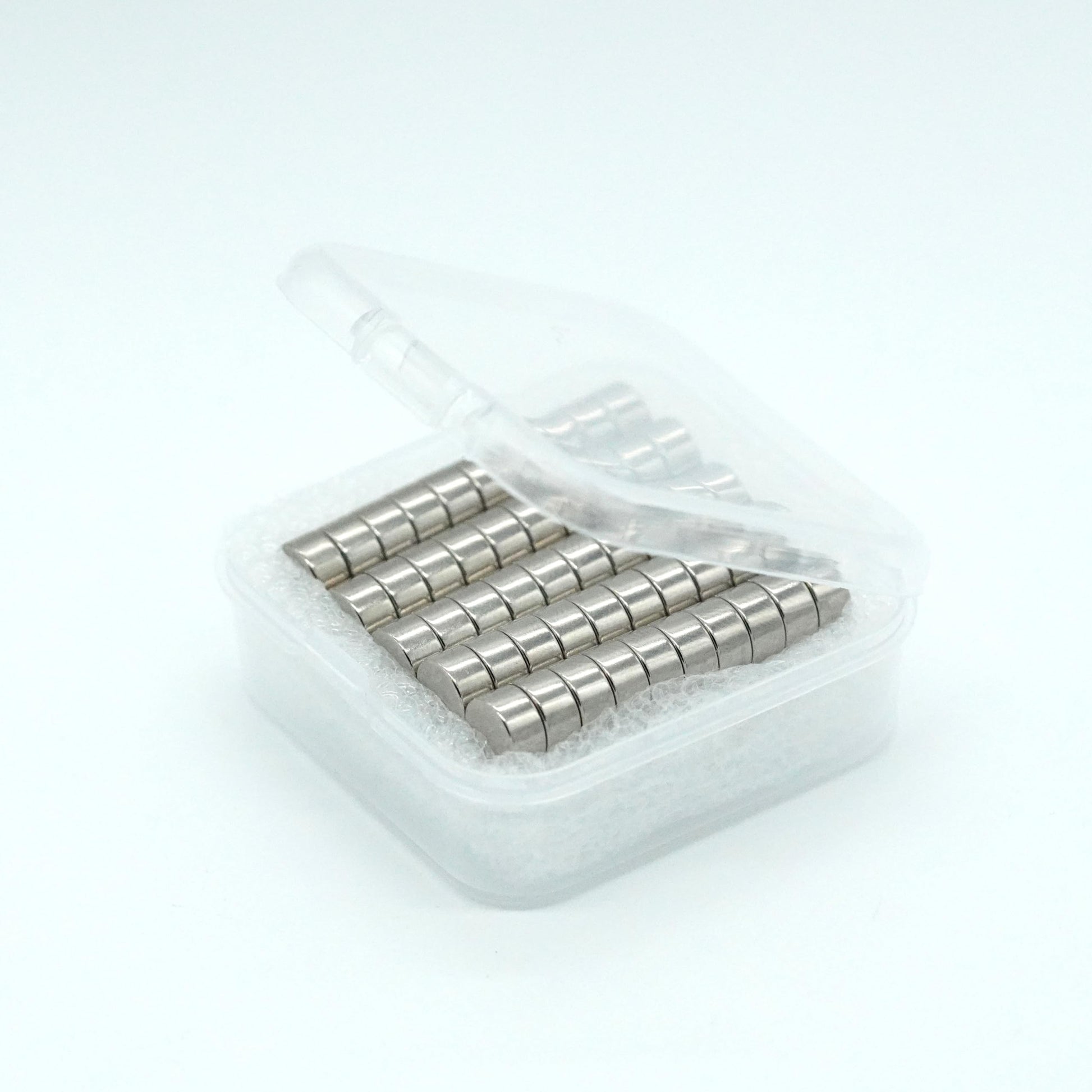 50個入り【市販最高グレード】【防錆】N54 強力ネオジム磁石, Φ10 ×3 (mm), 寸法公差±0.05 特殊4層メッキ DIY 小型 丸型 工業用 キッチン 浴室 室外 事務所 多用途 KYOKEI 50個セット