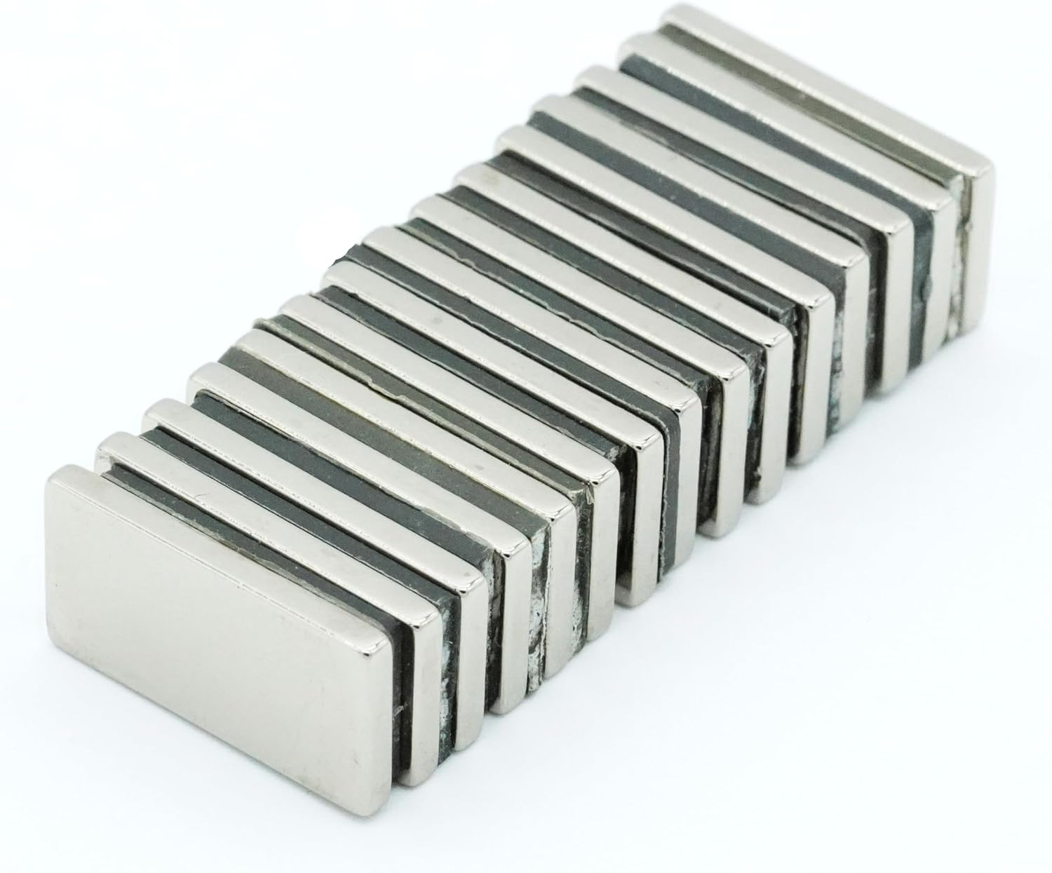 15個入り【防錆】強力ネオジム磁石 N35 20 × 10 × 2（mm） 角型 寸法公差±0.05mm 【防錆特殊4層メッキ】 長さ 20mm × 幅 10mm × 高さ ２mm DIY・工業用 KYOKEI (15)