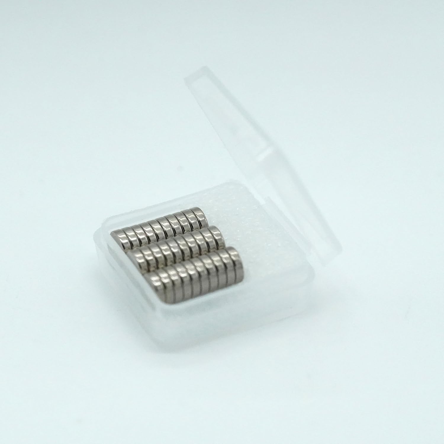 30個入り【市販最強グレード】N54 ネオジム磁石, Φ6×1.5 (mm) 寸法公差±0.05mm 特殊4層防錆メッキ, 丸型, DIY・工業用・キッチン・浴室・室外・事務所 多用途 KYOKEI (30)
