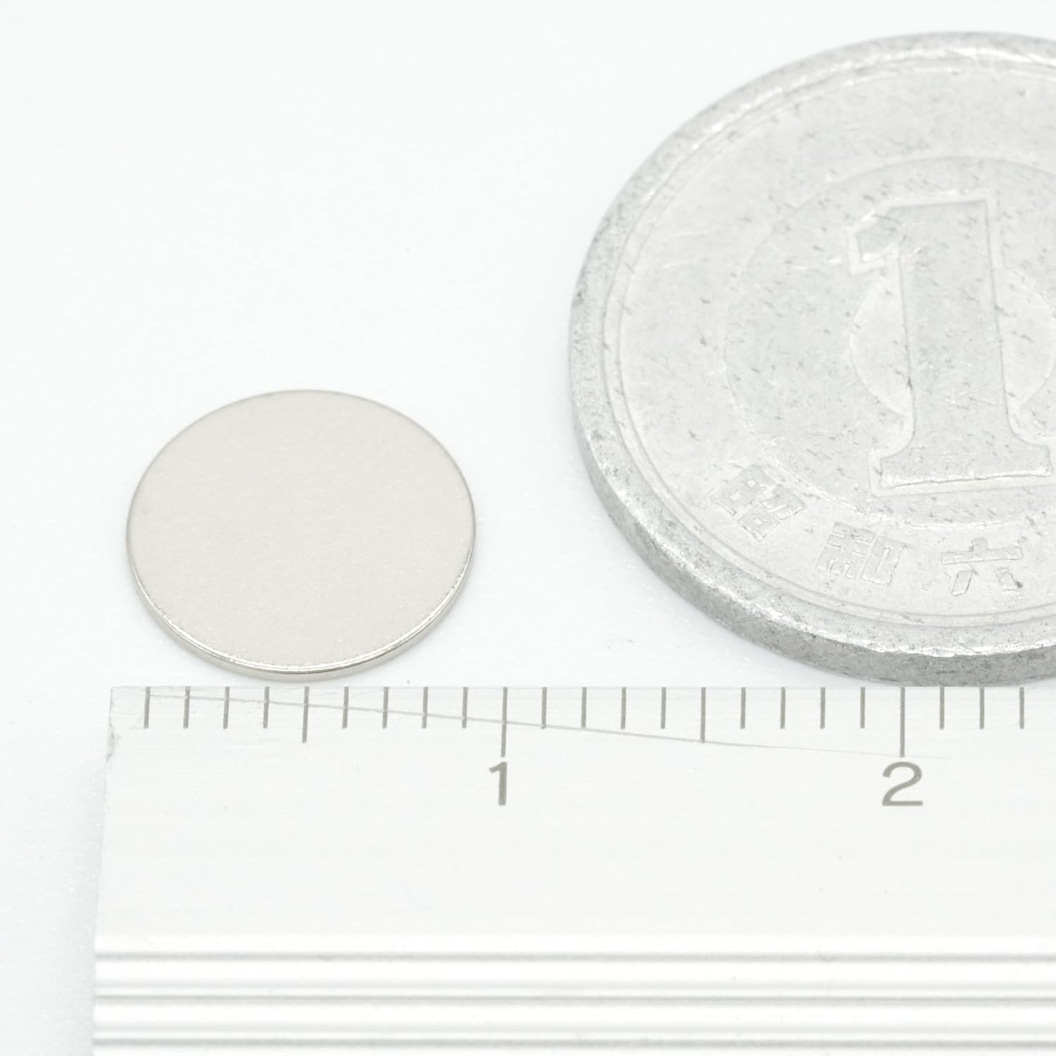【市販最高グレード】【防錆】強力ネオジム磁石 9ｍｍ ×0.5mm (寸法公差±0.05) 50個 特殊4層メッキ N54 DIY 小型 丸型 工業用 キッチン 浴室 室外 事務所 多用途 KYOKEI