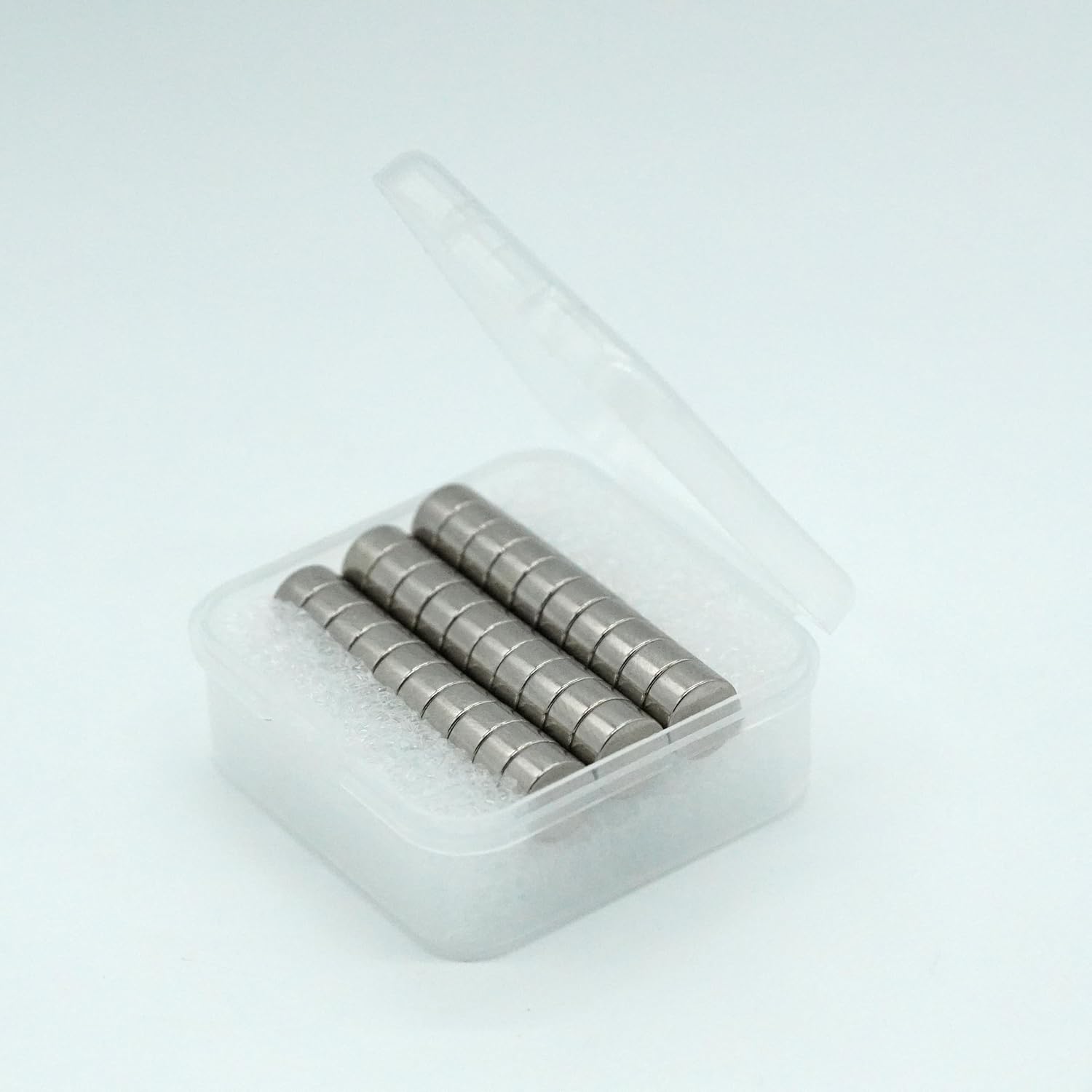 【防錆 N35】ネオジム磁石 Φ6ｍｍ × 3mm 【特殊防錆4層メッキ】 DIY 小型 丸型 工業用 キッチン 浴室 室外 事務所 多用途 KYOKEI 一般グレードN35でお届けいたします。 (30)