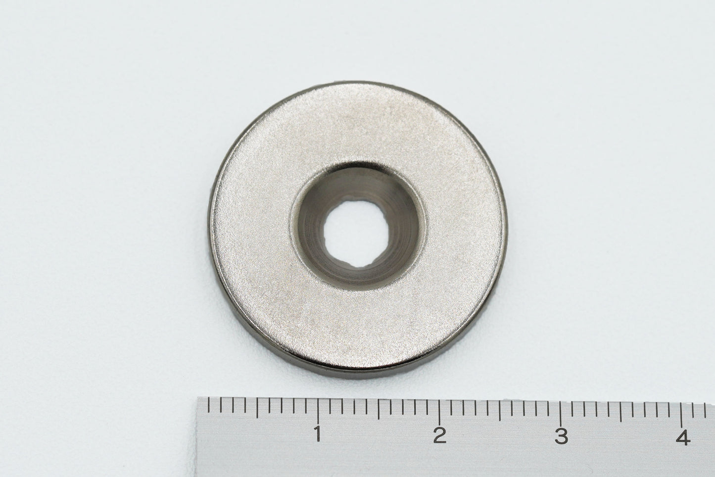 防錆ネオジム磁石（丸型皿ねじ穴） N35 Φ25×3 / M4